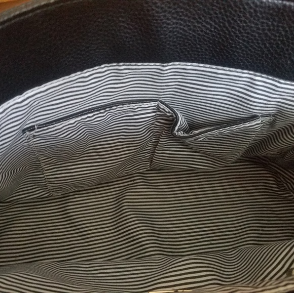 3AM Forever Handbag with lock and key - Picture 5 of 7